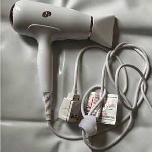 T3 White Hair Dryer